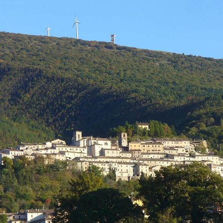 Вілла Il Risveglio Dei Sensi Fossato di Vico Екстер'єр фото